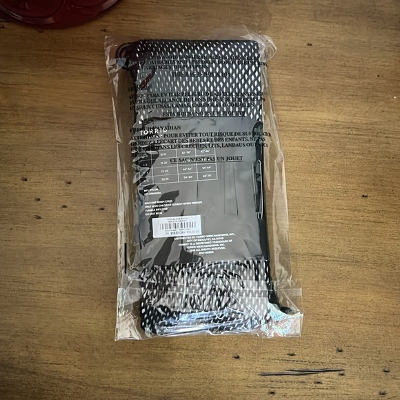 Torrid Plus Size Black Fishnet Tights 3/4 - Picture 3 of 3